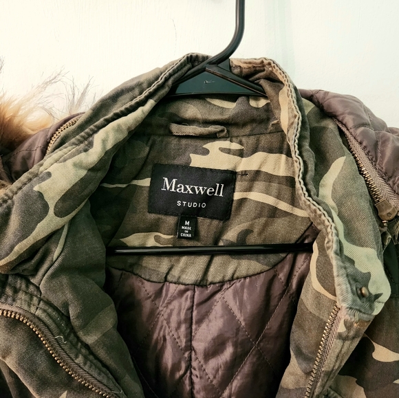 Women's pleated camo jacket - Picture 3 of 3